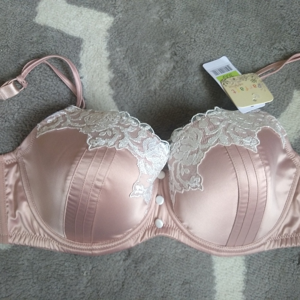 Read description! Two different designs, same bra